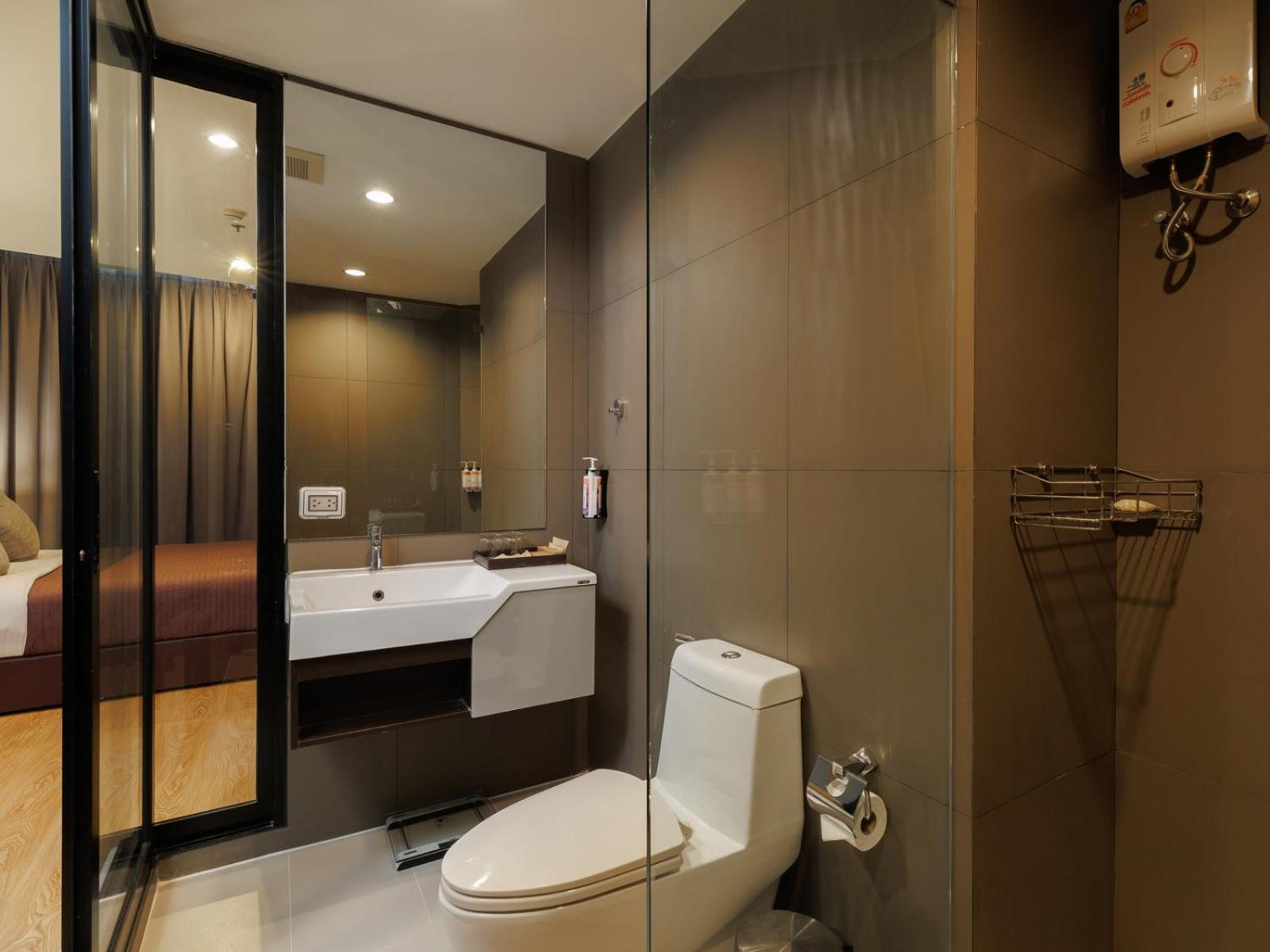 Estella Ekkamai Bangkok Exterior photo